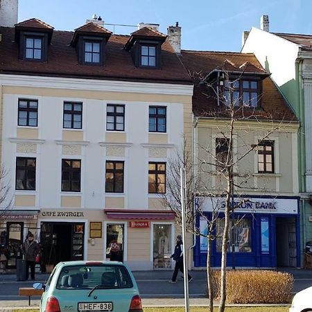 Luna City Apartman Appartement Sopron Buitenkant foto
