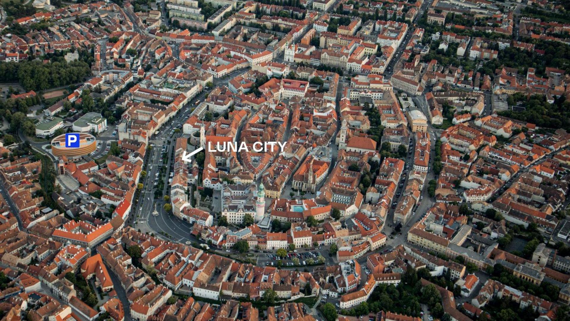 Luna City Apartman Appartement Sopron Buitenkant foto