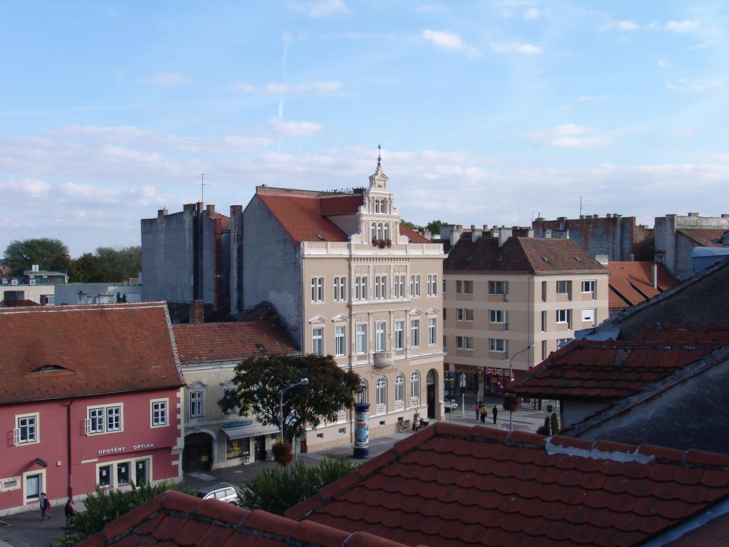 Luna City Apartman Appartement Sopron Buitenkant foto