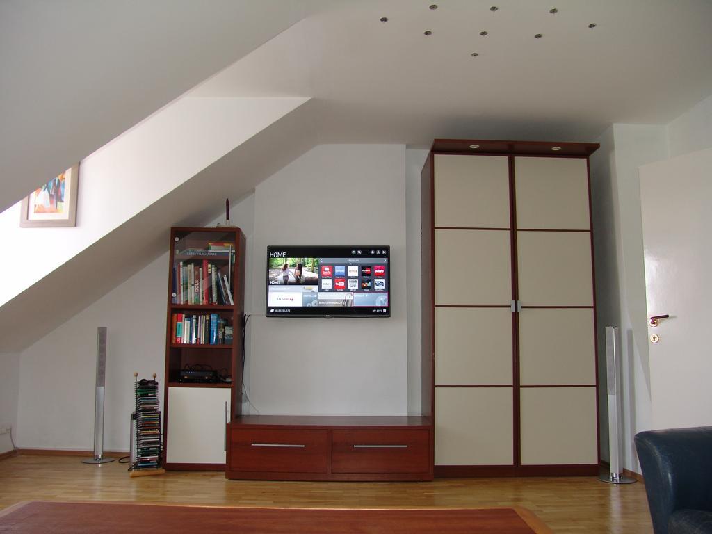 Luna City Apartman Appartement Sopron Buitenkant foto